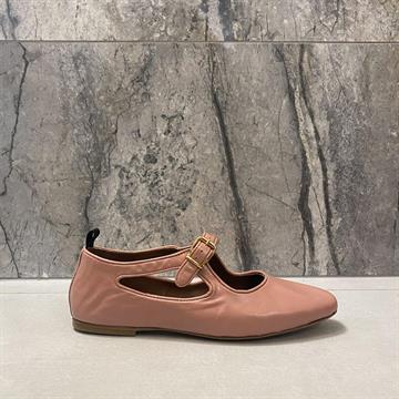 Anonymous Praise Misty Coral