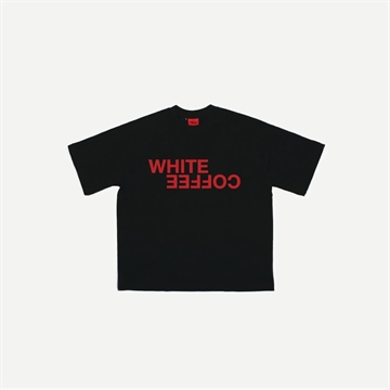 White Coffee Essentials Tee Black / Red - Sælges kun i butikken i Holstebro