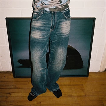 Bye Jeremy Jeans distressed