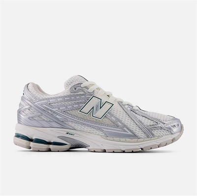 New Balance Sko 1906R Silver Metalic / Sea Salt / New Spruce